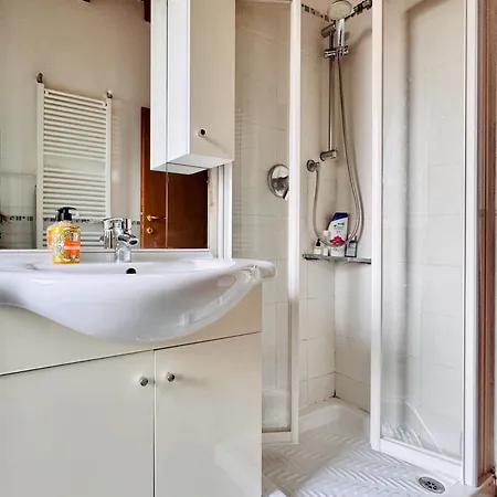 Luce Fantasia E Tv 70p A 2 Minuti Dalla Lägenhet *