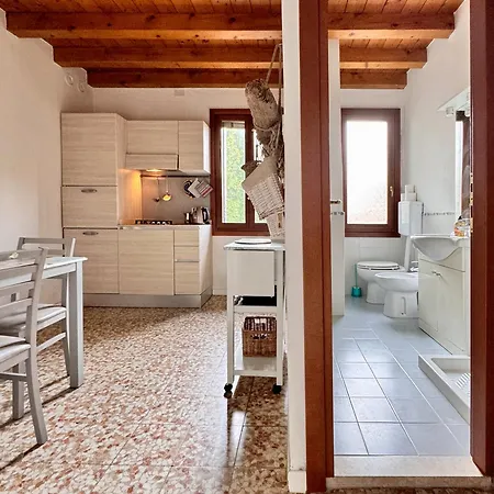 Apartamento Luce Fantasia E Tv 70p A 2 Minuti Dalla Lido di Venezia