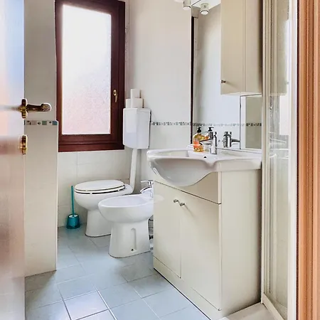 Luce Fantasia E Tv 70p A 2 Minuti Dalla Venedig-Lido