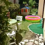Luce Fantasia E Tv 70p A 2 Minuti Dalla