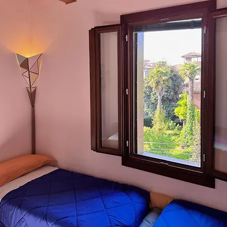 Apartment Luce Fantasia E Tv 70p A 2 Minuti Dalla *