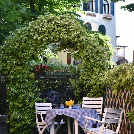 Appartamento Luce Fantasia E Tv 70p A 2 Minuti Dalla *