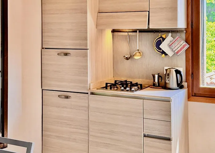 Luce Fantasia E Tv 70p A 2 Minuti Dalla *